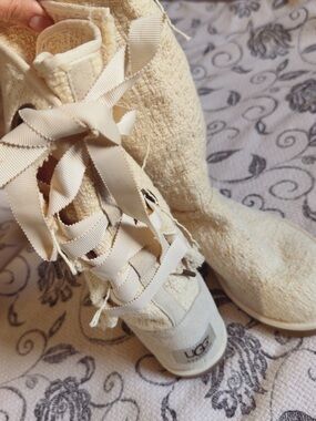 UGG Cream Ribbon Lace Textured Boots
